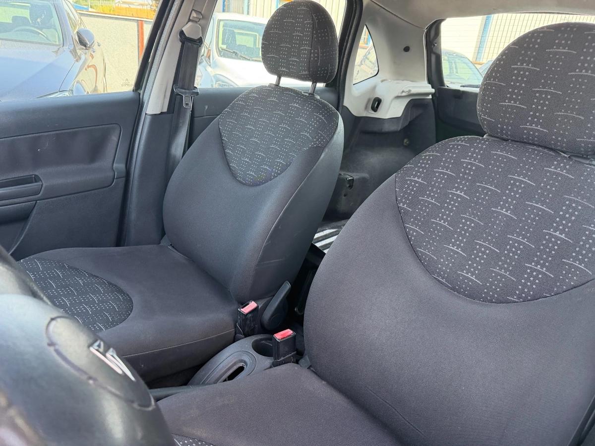 Citroën C3 GENERATION-I SOCIETE 1.4 HDI 70 CLUB ENTREPRISE 2007 - vue 11
