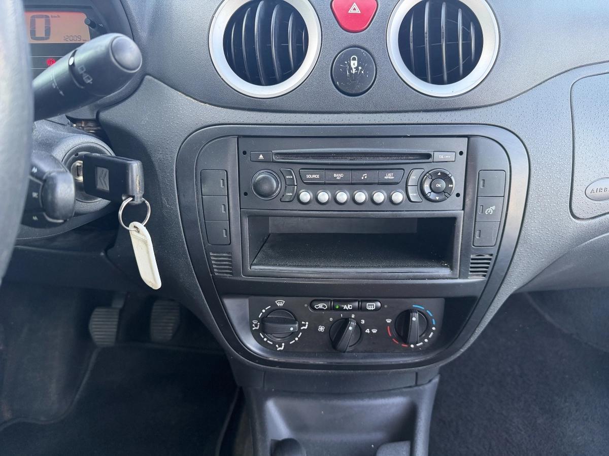 Citroën C3 GENERATION-I SOCIETE 1.4 HDI 70 CLUB ENTREPRISE 2007 - vue 13
