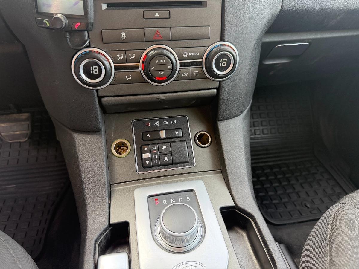 Land Rover Discovery 3.0 SDV6 255 HSE 4WD BVA 2014 - vue 18