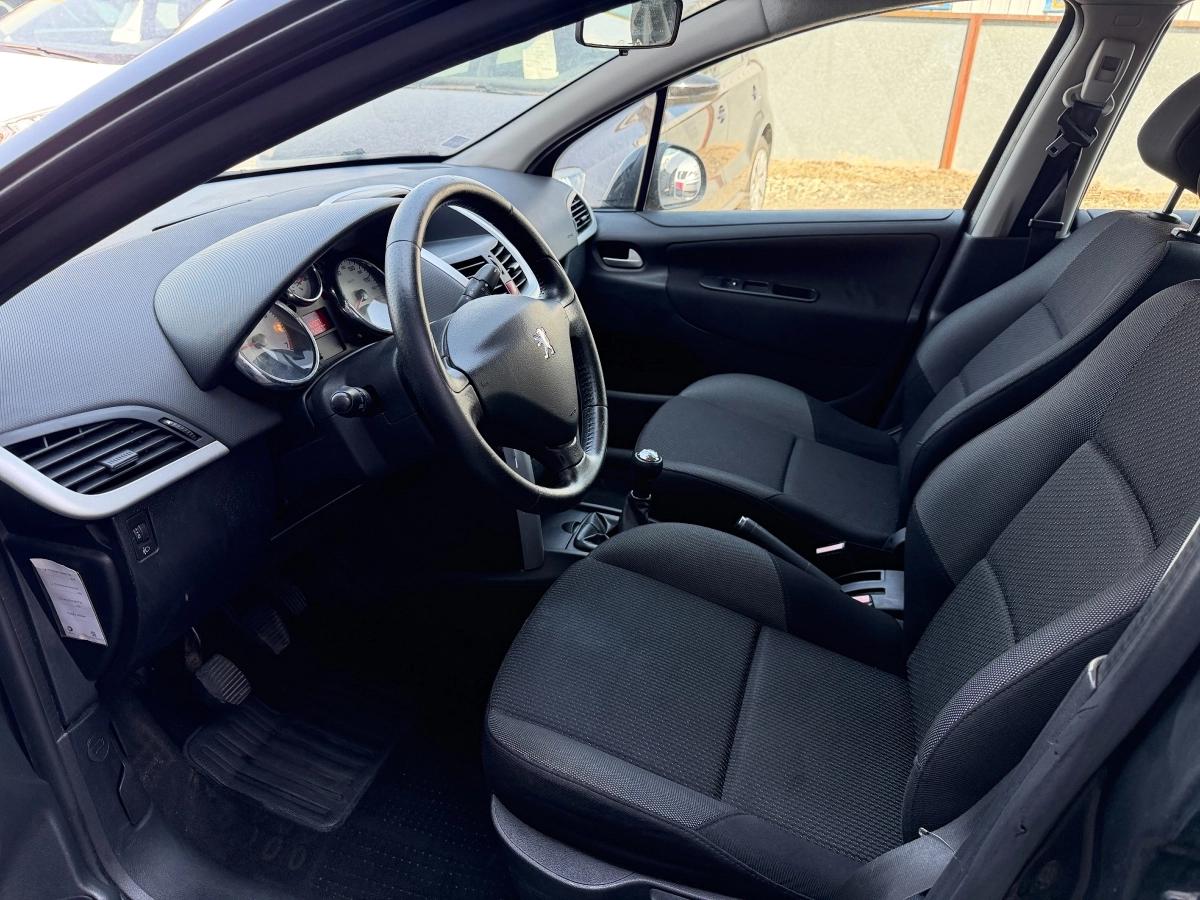 Peugeot 207 1.4 75 ACTIVE 2012 - vue 11