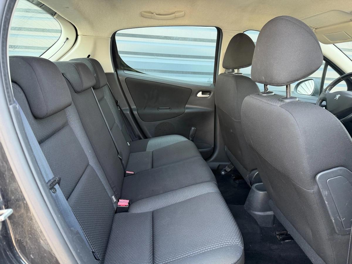 Peugeot 207 1.4 75 ACTIVE 2012 - vue 13