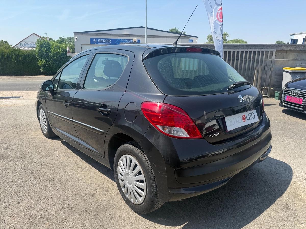 Peugeot 207 1.4 75 ACTIVE 2012 - vue 3