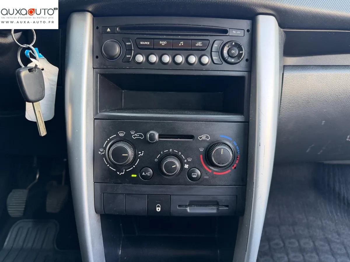 Peugeot 207 1.4 75 ACTIVE 2012 - vue 15