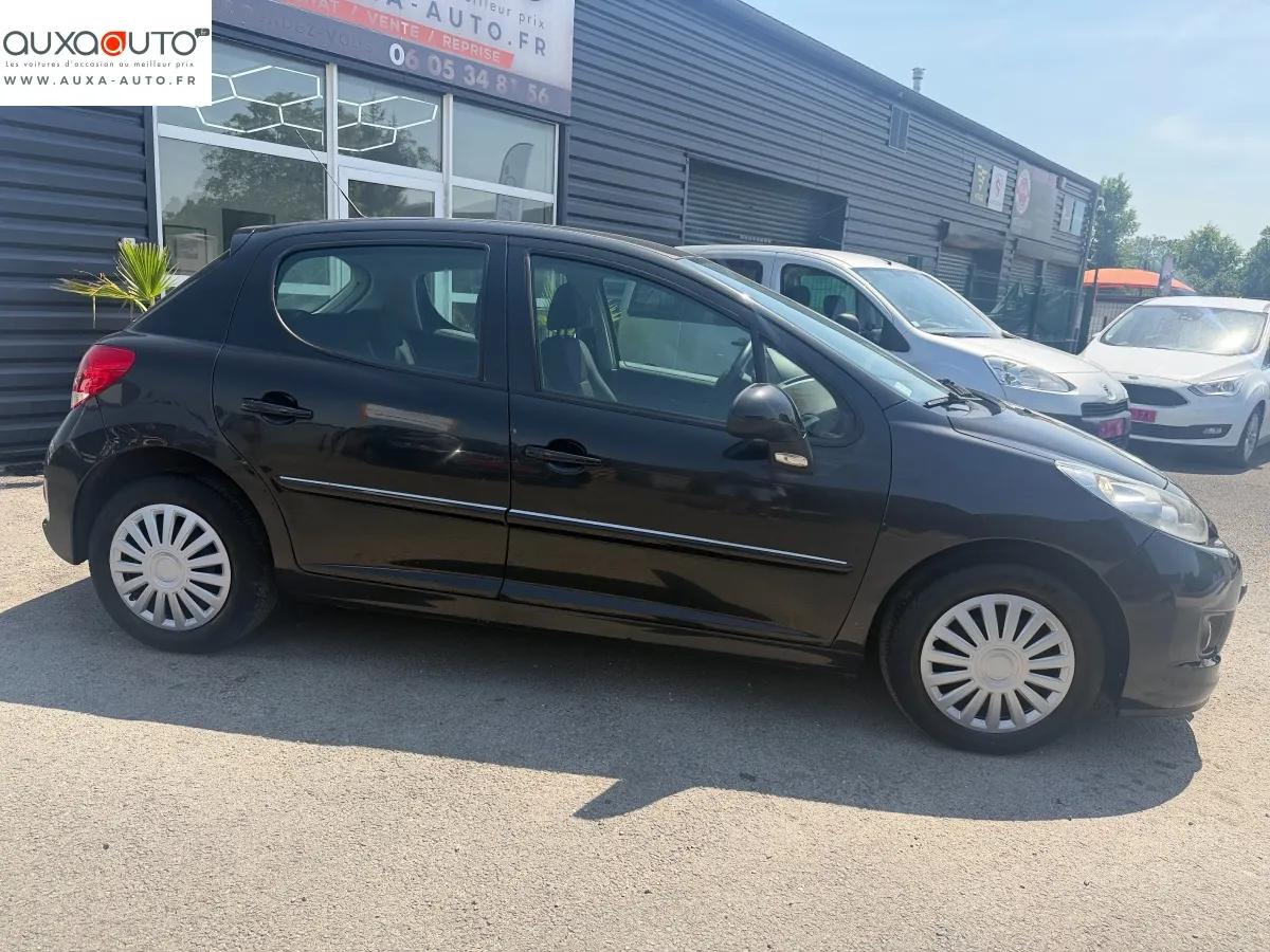 Peugeot 207 1.4 75 ACTIVE 2012 - vue 4