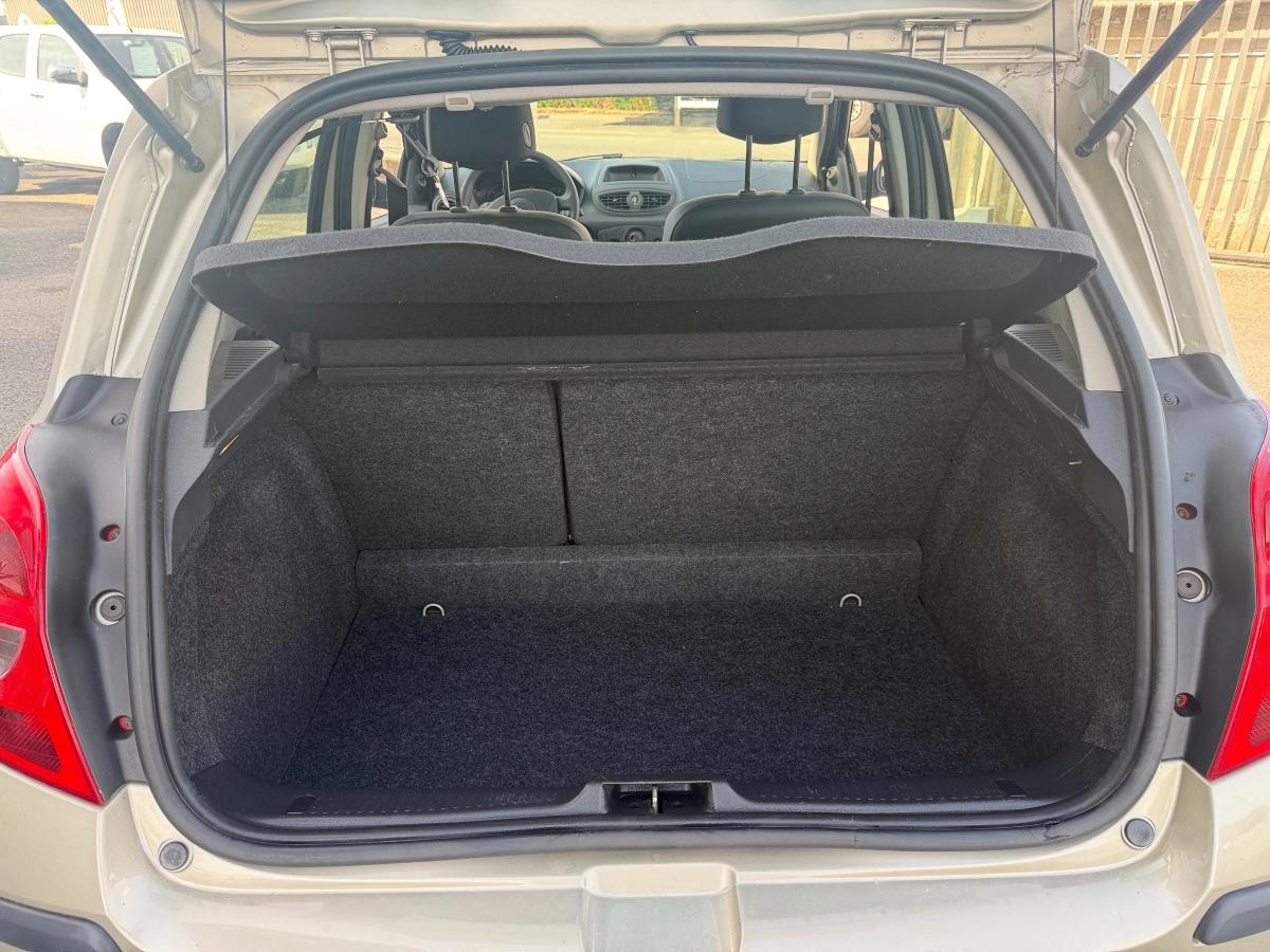 Renault Clio 1.5 DCI 70 PACK AUTHENTIQUE 2007 - vue 16