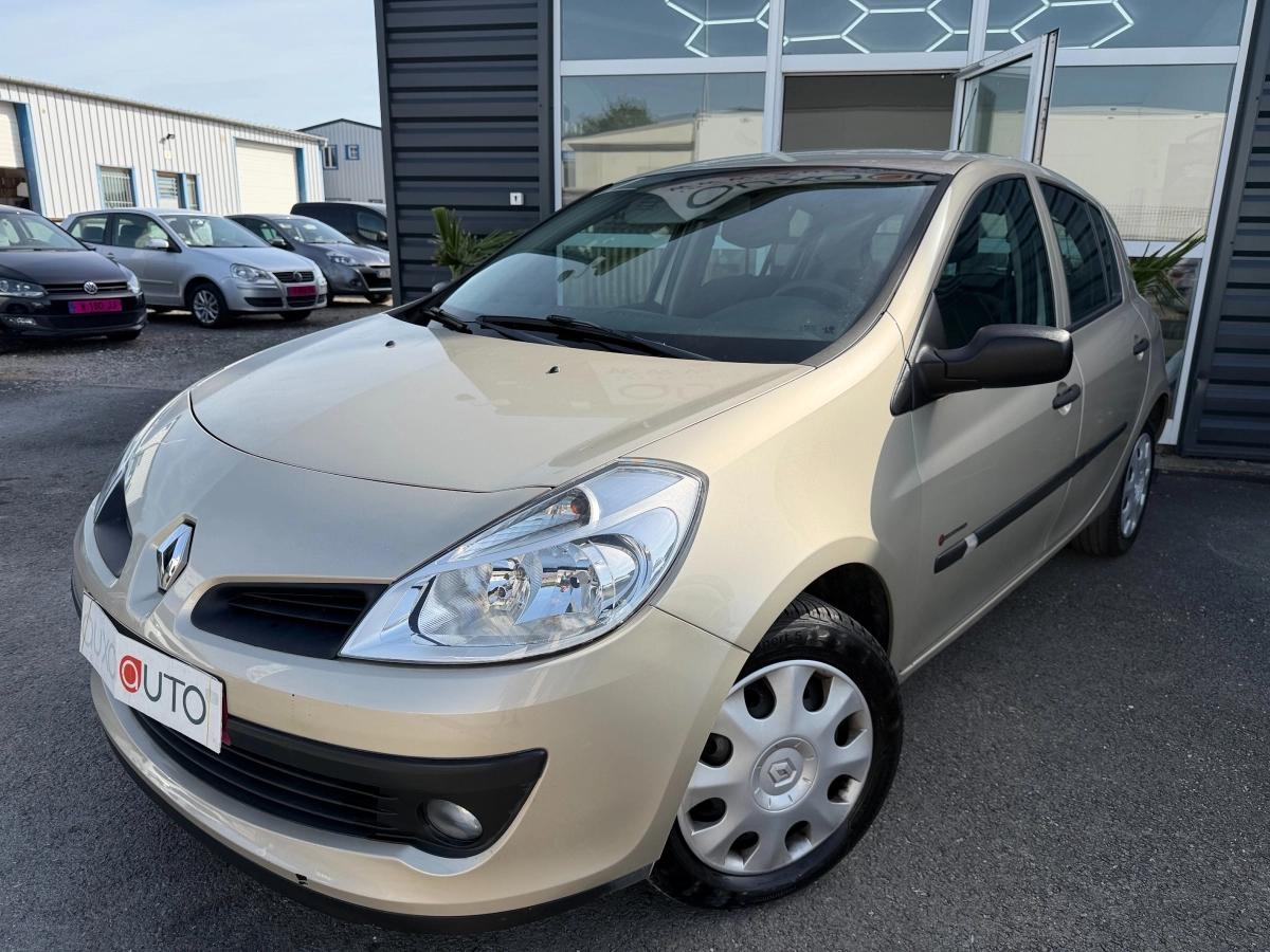 Renault Clio 1.5 DCI 70 PACK AUTHENTIQUE 2007 - vue 7