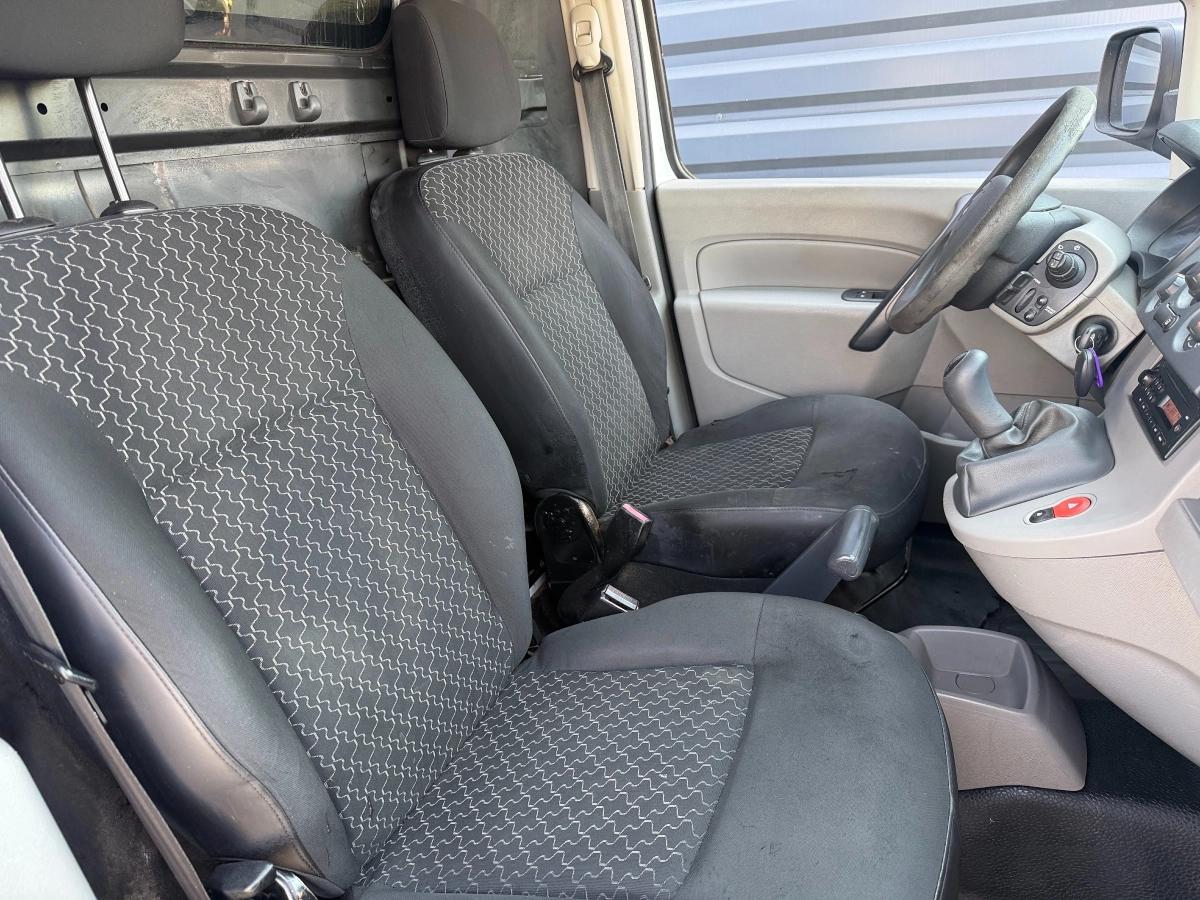 Renault Grand Kangoo COMBI 1.5 DCI 90 2010 - vue 14