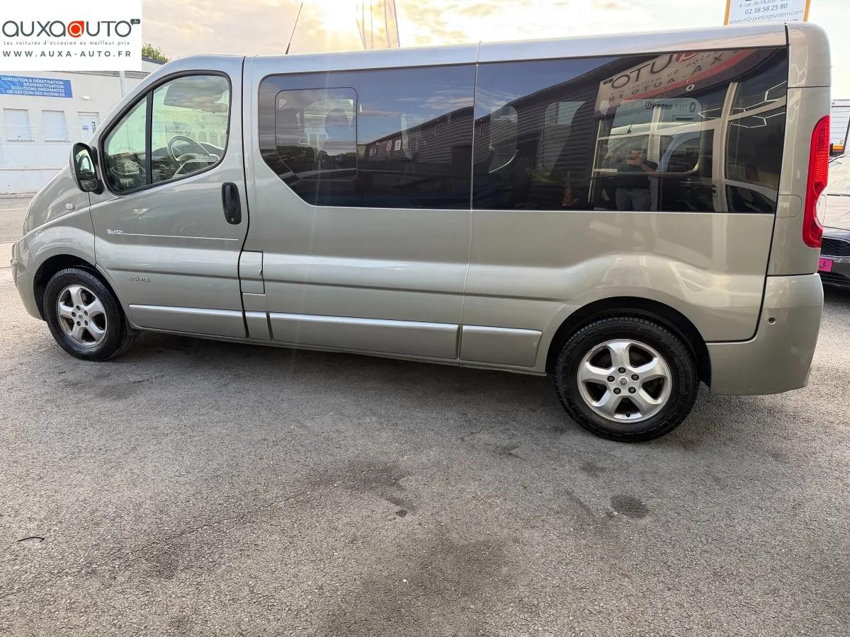 Renault Trafic 2014 - vue 3