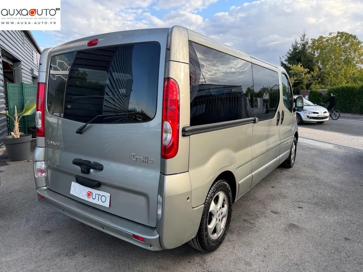Renault Trafic 2014 - vue 4
