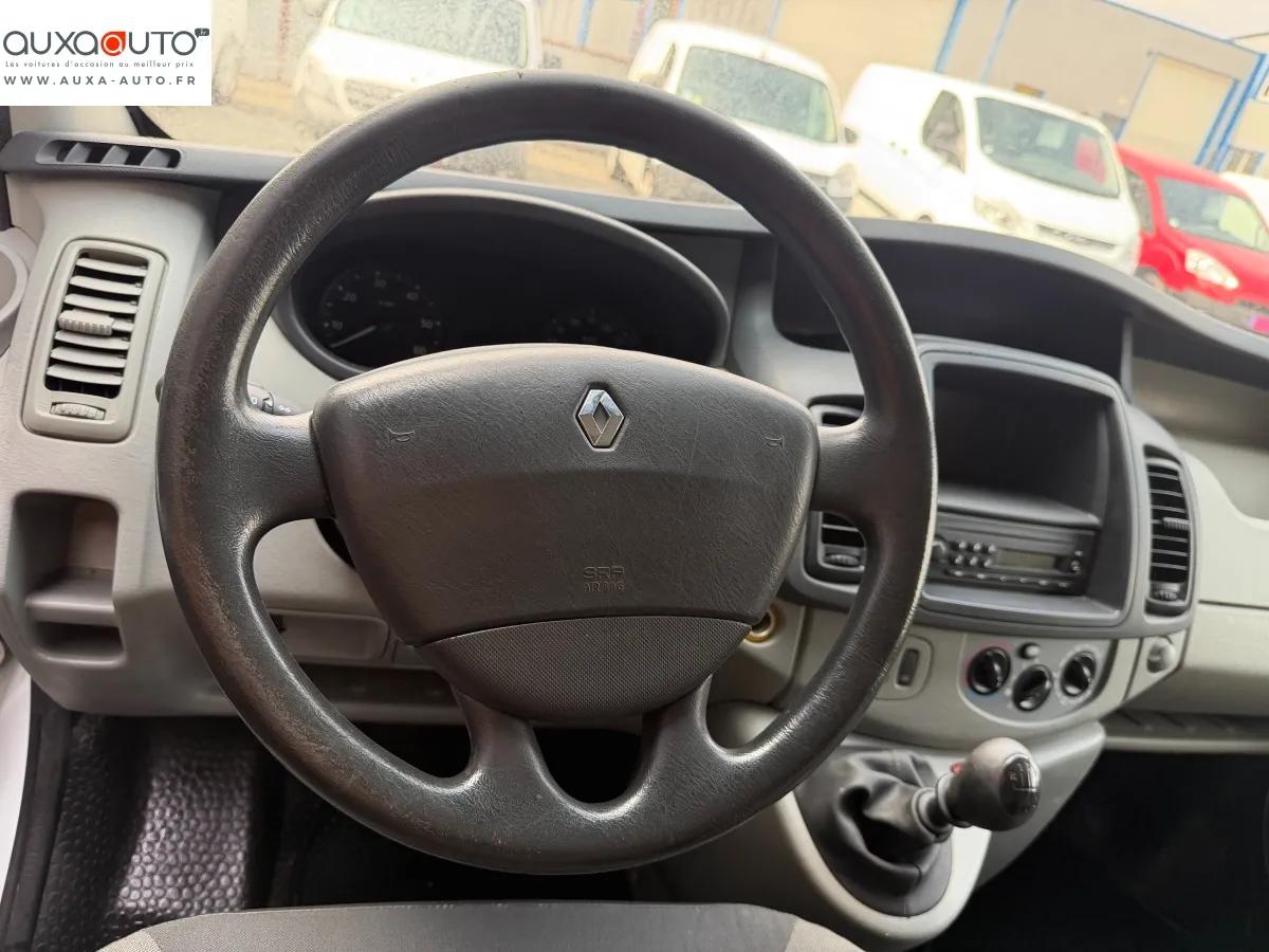 Renault Trafic Vu FOURGON 2.0 DCI 90 L1H1 2010 - vue 16