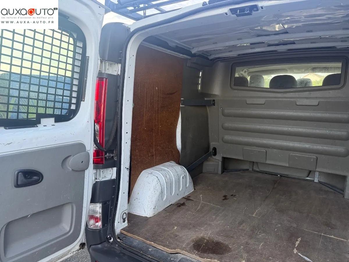Renault Trafic Vu FOURGON 2.0 DCI 90 L1H1 2010 - vue 19