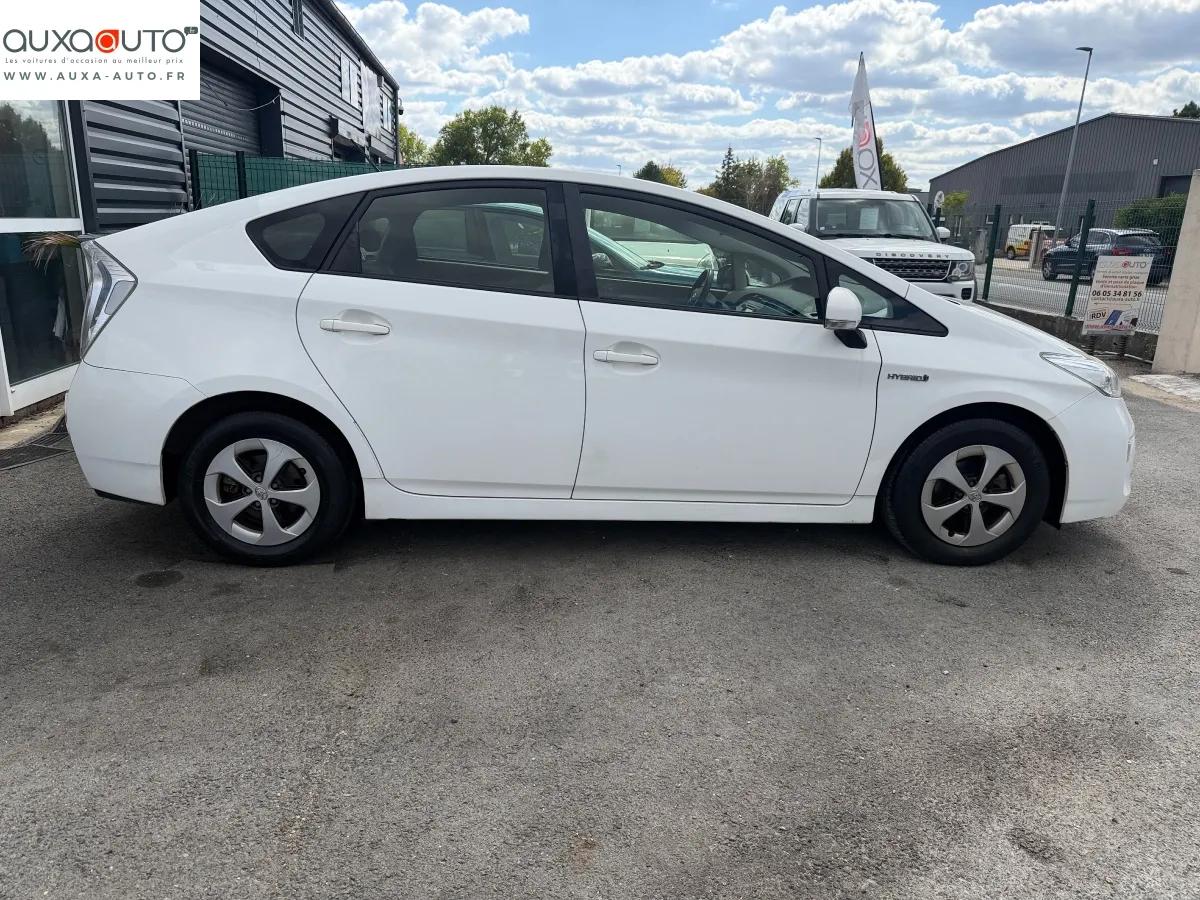Toyota Prius 1.8 136H 100 HYBRID FULL-HYBRID 1.3KWH LOUNGE BVA 2015 - vue 3
