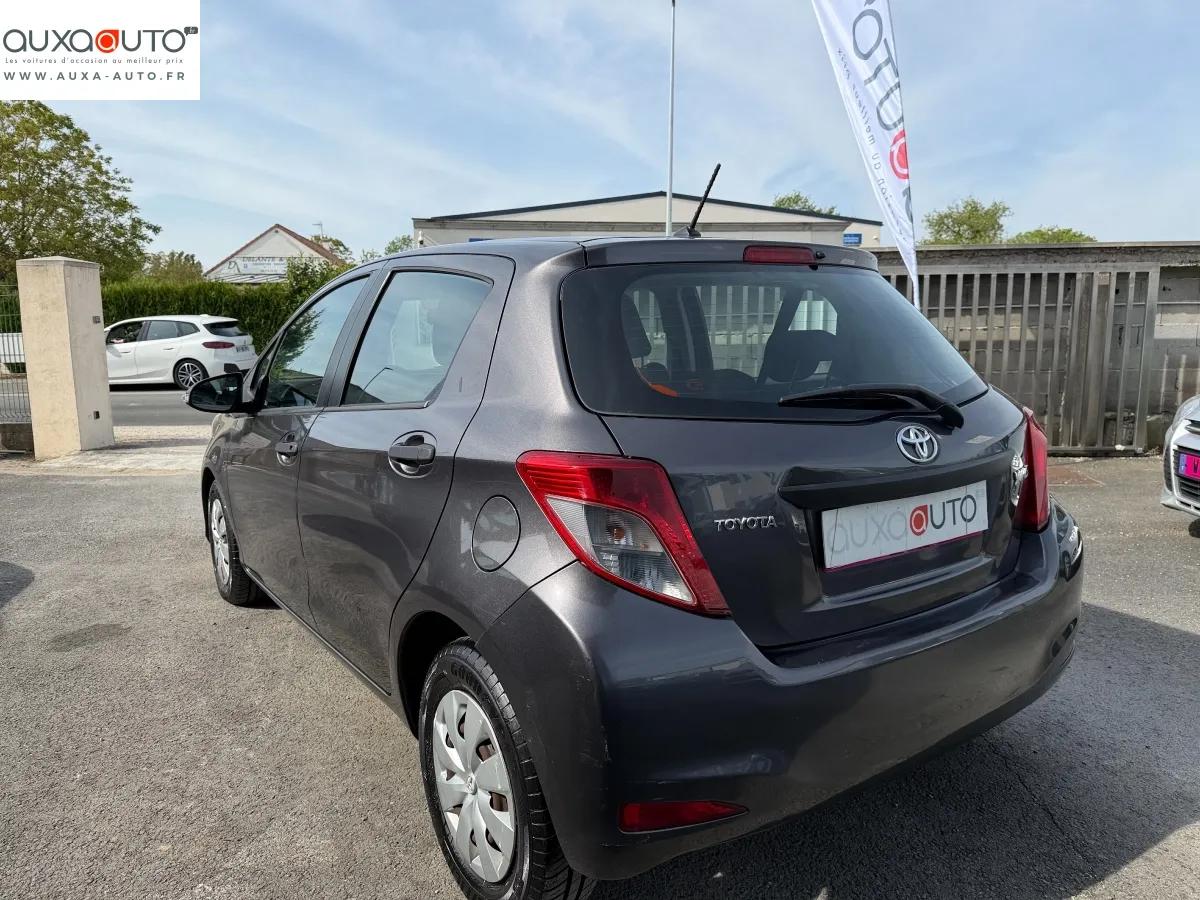 Toyota Yaris 1.4 D4D 90 STYLE 2012 - vue 4
