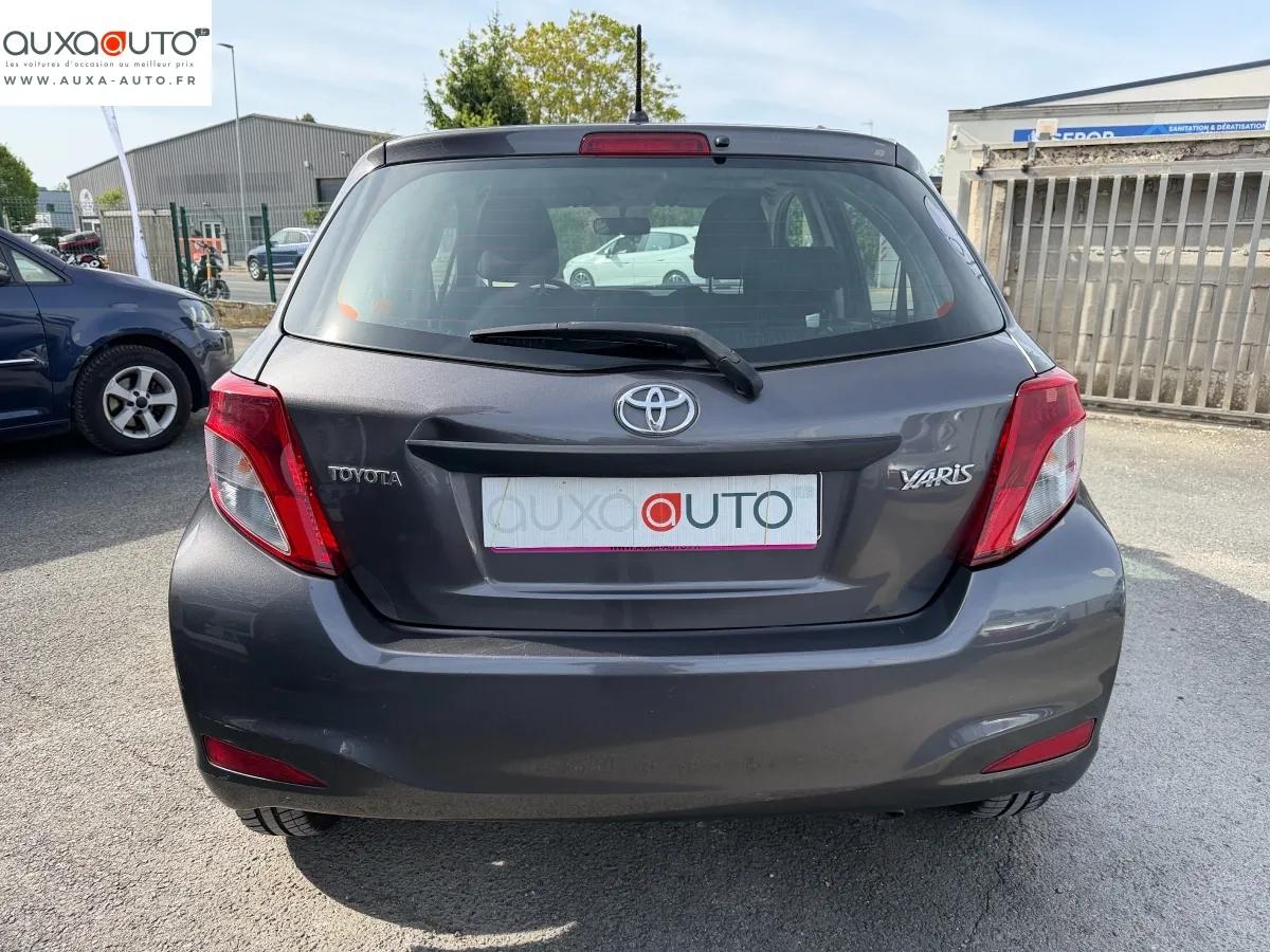 Toyota Yaris 1.4 D4D 90 STYLE 2012 - vue 5