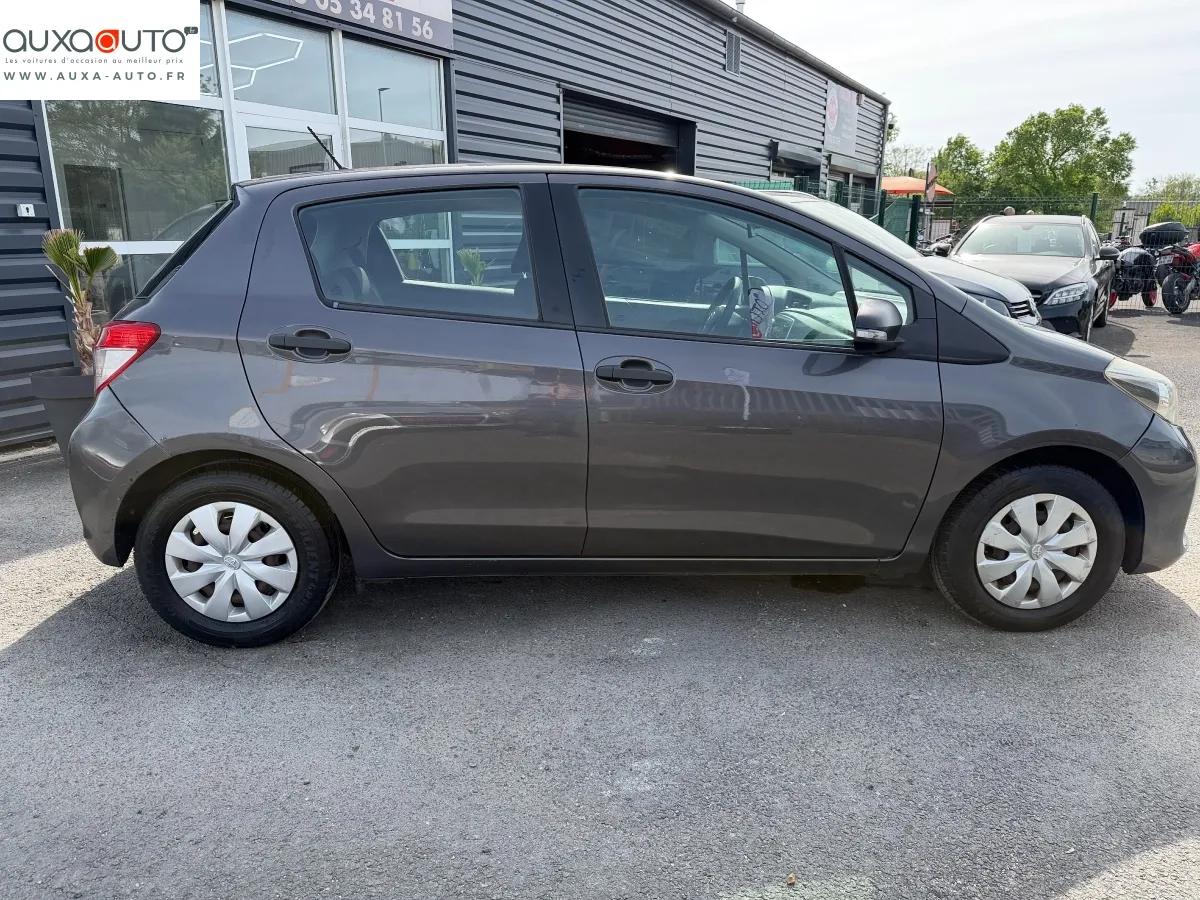Toyota Yaris 1.4 D4D 90 STYLE 2012 - vue 7