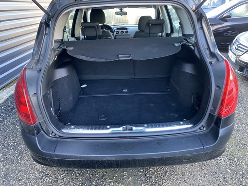 Peugeot 308 SW 1.6 HDI 90 2008 - vue 4