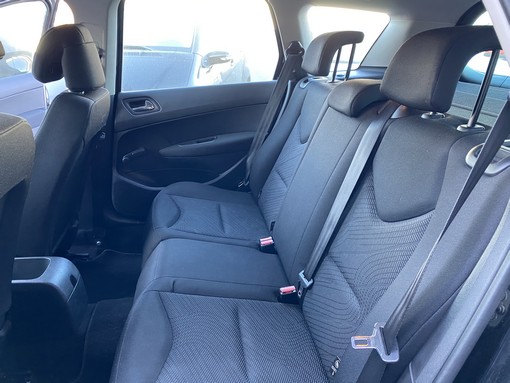 Peugeot 308 SW 1.6 HDI 90 2008 - vue 6