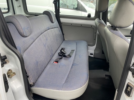 Renault Kangoo 1.4 Expression 75 Ch 2003 - vue 5