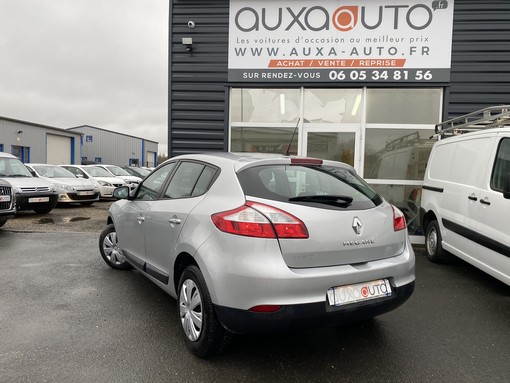 Renault Megane 1.5 DCI 90 Ch 2009 - vue 2
