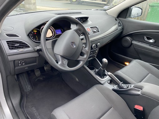 Renault Megane 1.5 DCI 90 Ch 2009 - vue 6