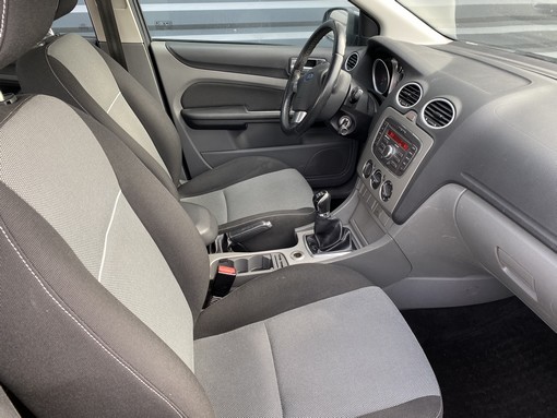 Ford Focus Clipper 1.5 DCI 90ch 2011 - vue 4