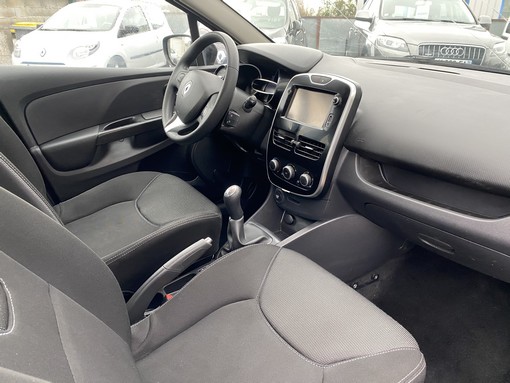 Renault Clio Iv 0.9 90 Ch Tce 2015 - vue 4