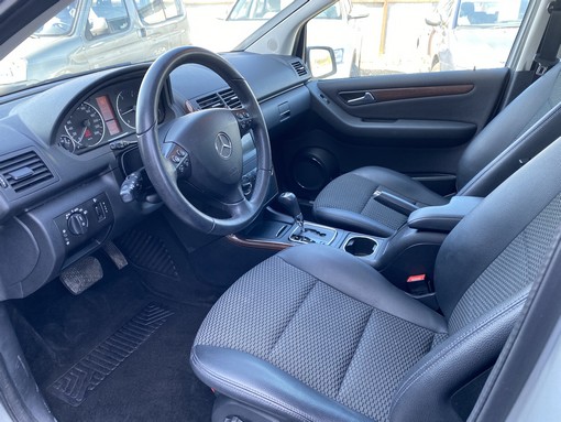 Mercedes-Benz A180 CVt 110 Ch elegance 2010 - vue 4