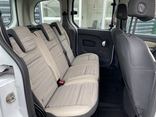 Renault Kangoo 1.5 DCI 75 Ch tomtom 2012 - vue 5