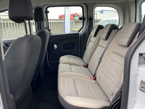 Renault Kangoo 1.5 DCI 75 Ch tomtom 2012 - vue 8