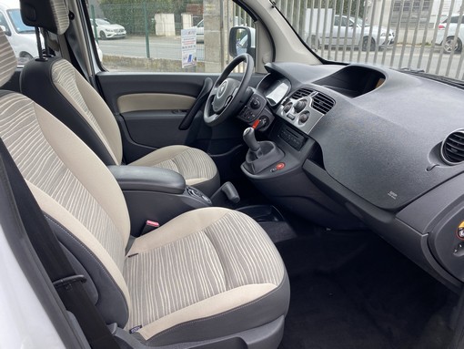 Renault Kangoo 1.5 DCI 75 Ch Tomtom 2012 - vue 4