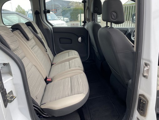 Renault Kangoo 1.5 DCI 75 Ch Tomtom 2012 - vue 5