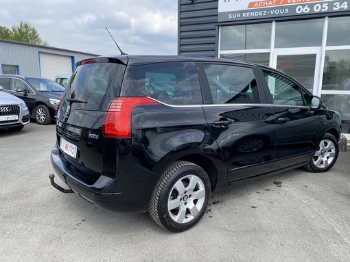 Peugeot 5008 1.6 HDI 116ch active 2016 - vue 4