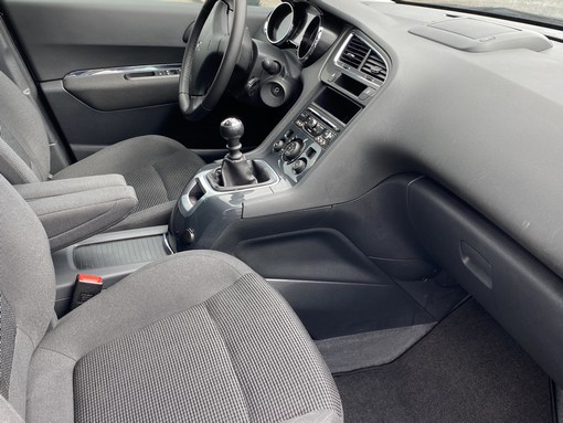 Peugeot 5008 1.6 HDI 116ch active 2016 - vue 7