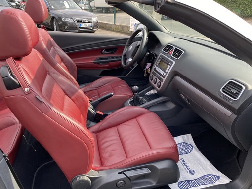 Volkswagen Eos 2.0 TDI 140 Ch 2007 - vue 8