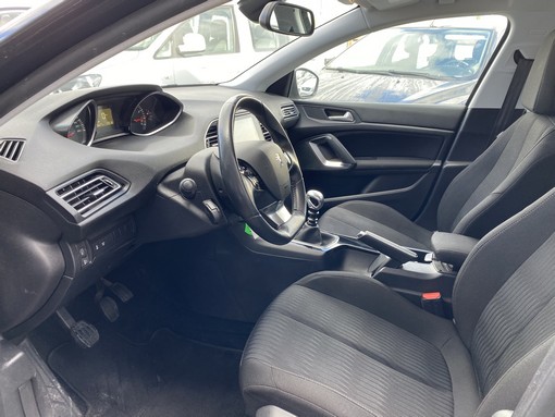 Peugeot 308 SW 1.2 130 active 2014 - vue 7