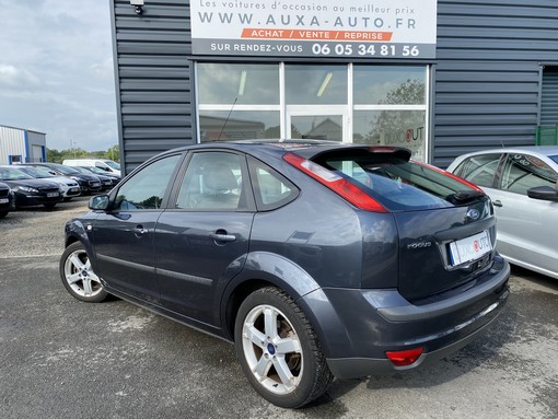 Ford Focus 1.8 TDCI 115ch 2006 - vue 4