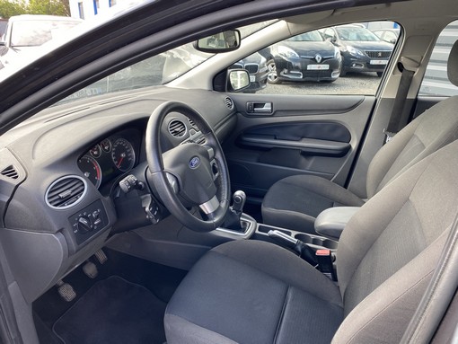 Ford Focus 1.8 TDCI 115ch 2006 - vue 6