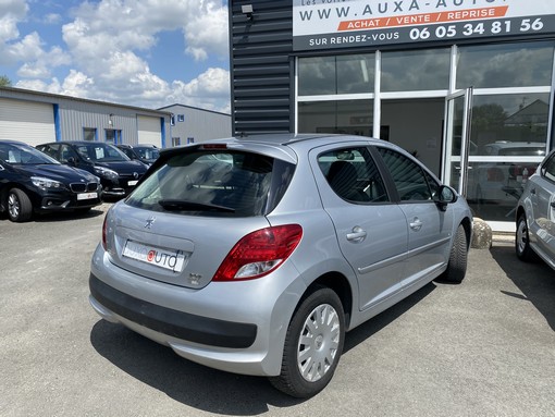 Peugeot 207 1.6 HDI 90 Ch 2011 - vue 2