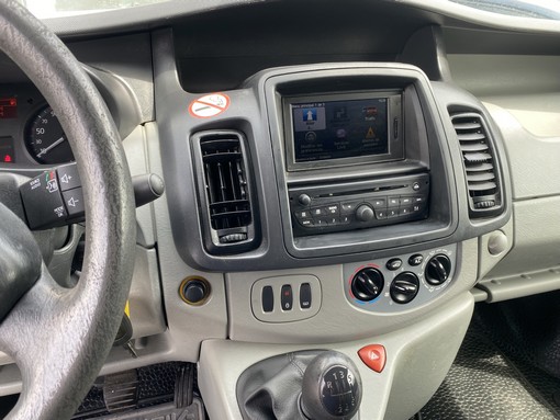 Renault Trafic L2H1 2.0 DCI 115 Ch 10990 ht soit 13148€ ttc 2014 - vue 11
