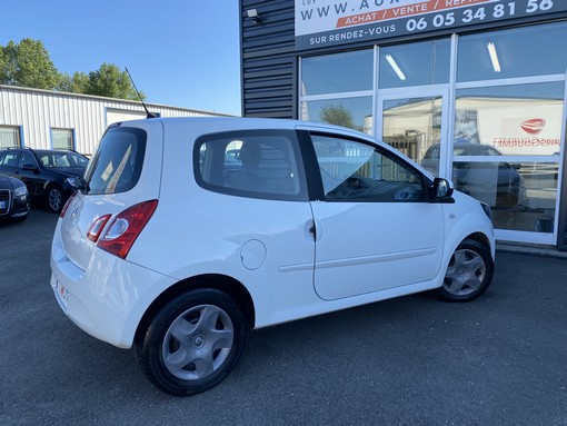 Renault Twingo 1.5 DCI 75ch 2013 - vue 3