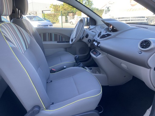 Renault Twingo 1.5 DCI 75ch 2013 - vue 5