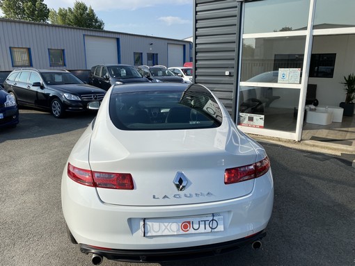 Renault Lagauna Coupe 2.0 DCI 150 Ch monaco gp 2012 - vue 5