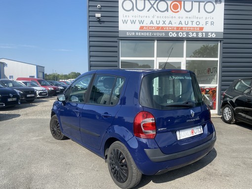 Renault Modus 1.2 75 Ch 2010 - vue 4