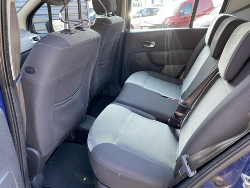 Renault Modus 1.2 75 Ch 2010 - vue 6