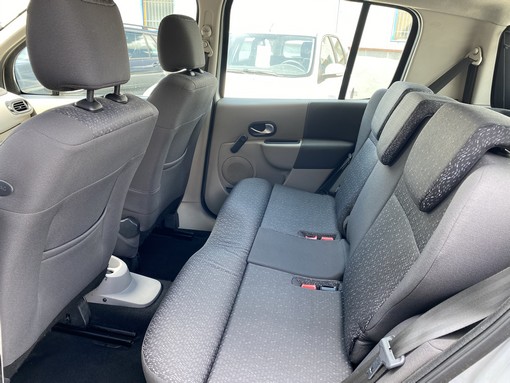 Renault Modus 1.5 DCI 65 Ch authentique 2005 - vue 6