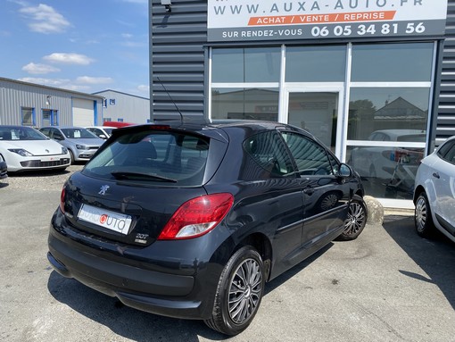 Peugeot 207 1.6 HDI 92 Ch 99g 2010 - vue 4