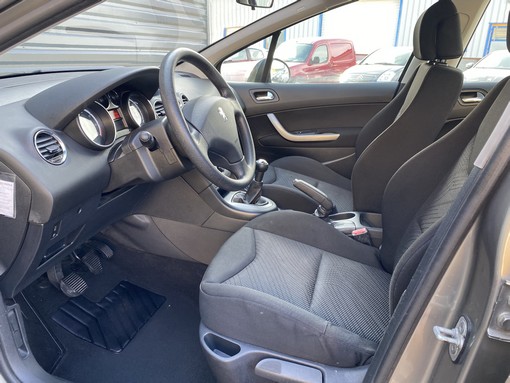 Peugeot 308 1.4 95 Ch 2010 - vue 6