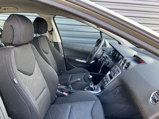 Peugeot 308 1.4 95 Ch 2010 - vue 9