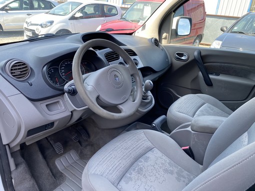 Renault Kangoo 1.5 DCI 105 Ch authentique 2009 - vue 9