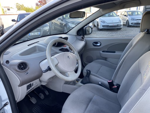 Renault Twingo 1.5 DCI 65ch authentique 2010 - vue 6